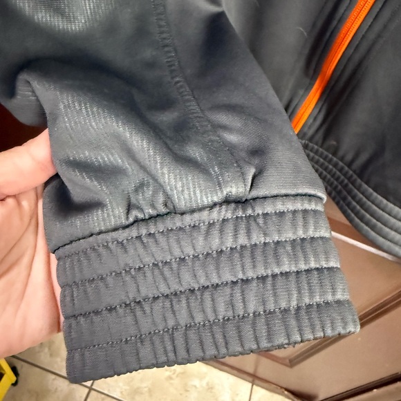 Kobe Nike Men's Performance Jacket in Gray and Orange - Picture 4 of 6